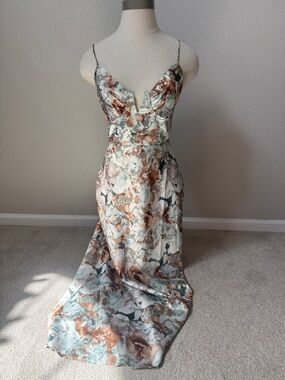 Selfie Leslie Floral Satin Slip Dress in Sage